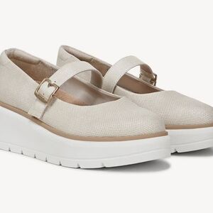 Dr Scholl'sWomen's Nice Day Max Mary Jane canvas platform 8.5